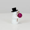 Schneemann mit lila Lampion