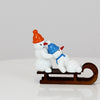Schneemann-Duo auf Schlitten