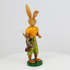 Osterhase mit Picknickkorb